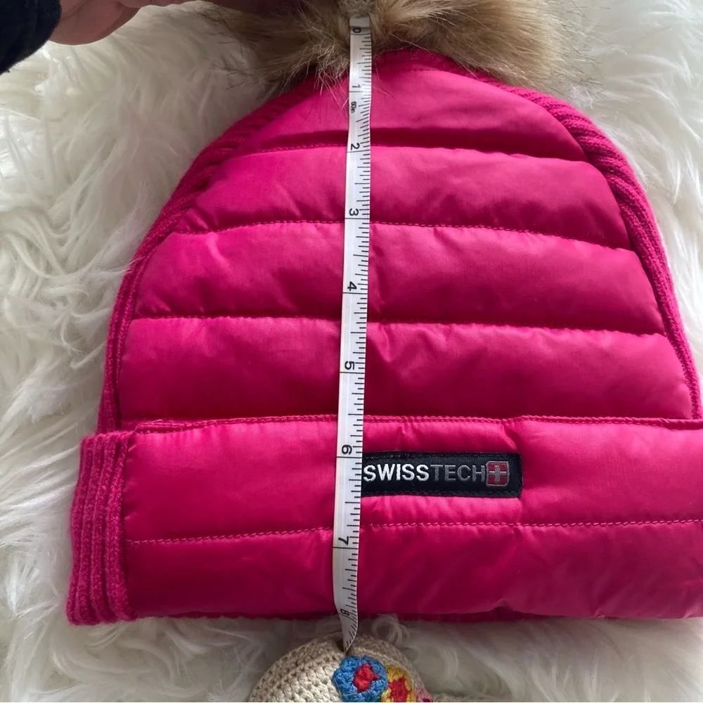 SWISS TECH YOUTH GIRL’S QUILTED POMPOM HAT BINNIE XL